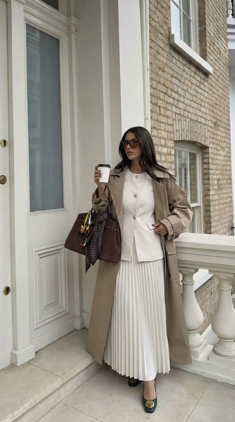 Tenue old money femme : le guide complet pour un style chic, mastour et intemporel (jupe plissée + blazer cintré)